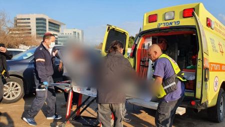 اصابة شاب (40 عامًا) بحادثة عنف في اللد